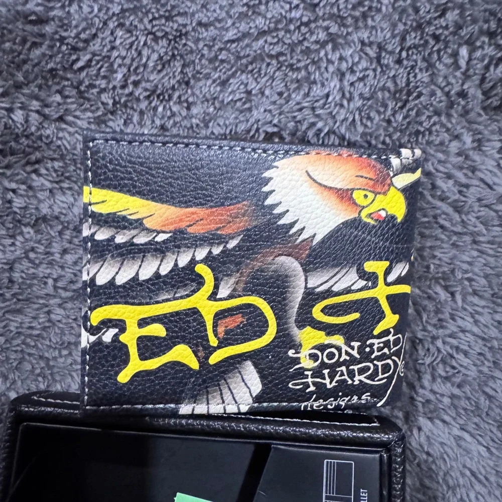 Ed Hardy Mens Eagle Graphic Bifold Wallet Black Tattoo Art with Valet Tray Box